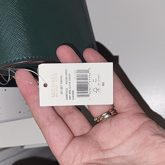 NWT Michael Kors jet set travel 3 in 1 crossbody, clutch, wristlet bag - Picture 3 of 12